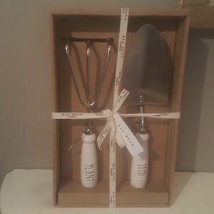 Rae Dunn Plant And Seed Garden Set
